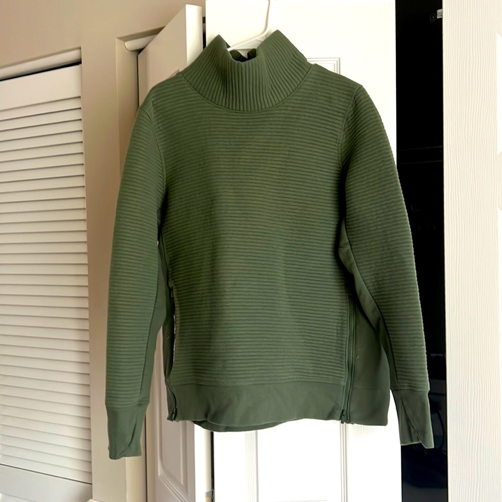 Turtle neck sweater